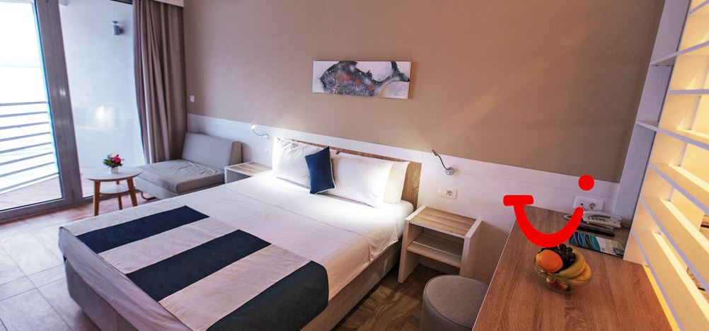 Carine Hotel Delfin