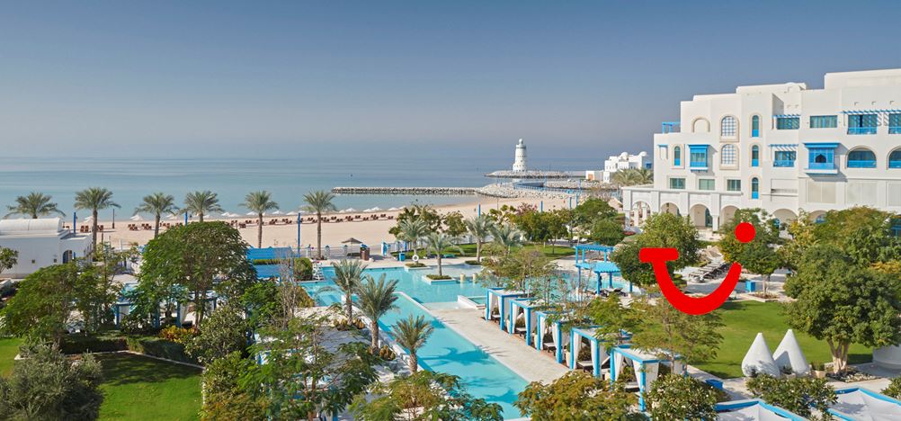 Hilton Salwa Beach Resort & Villas