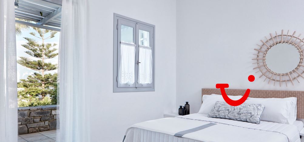 Mr. & Mrs. White Paros