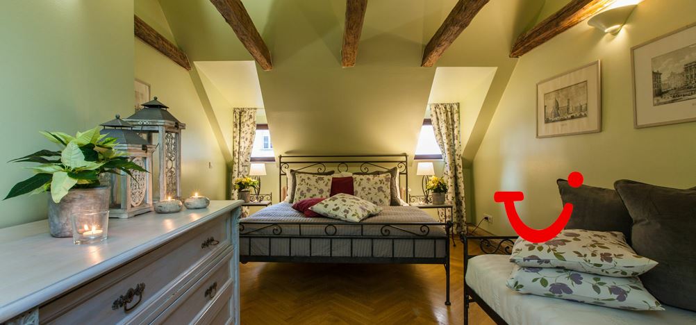 Black Star Suites