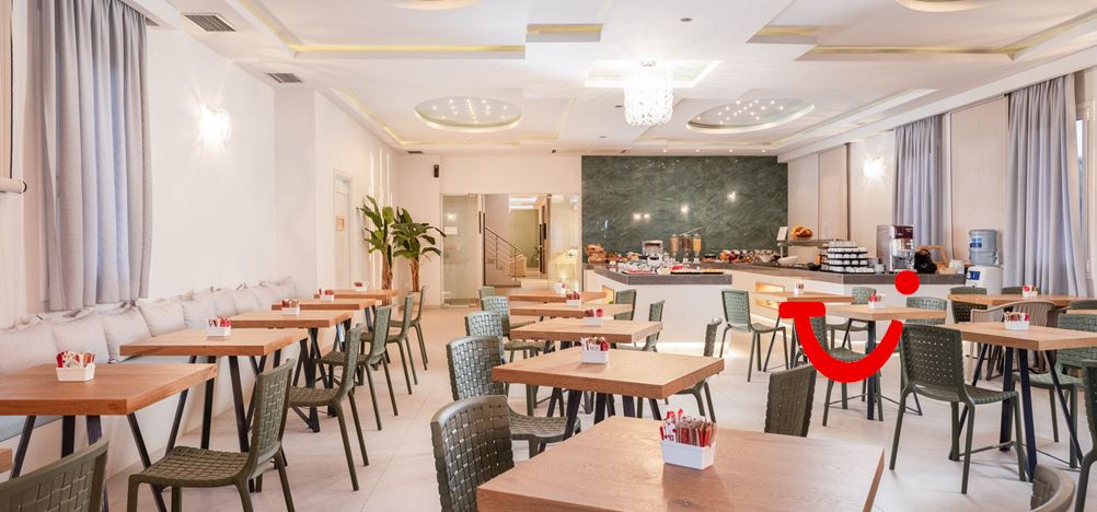 Kalamaki Beach Hotel