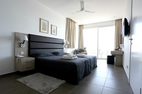 Top zonvakantie West Cyprus - Dionysos Central