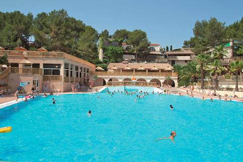Holiday Green Resort Spa