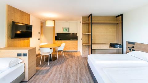 Appartement 4* Dolomieten - Italië € 992,- 【wellness, zwembad, fitness, restaurant(s), sauna】
