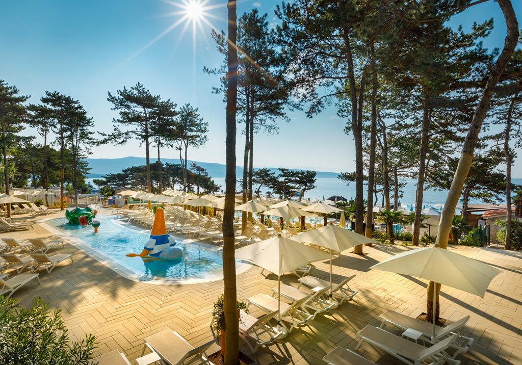 Online bestellen: Jezevac Premium Camping Resort by Valamar