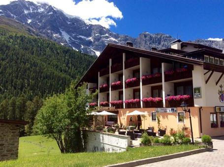Alpina Mountain Resort Italië Dolomieten Sulden sfeerfoto groot