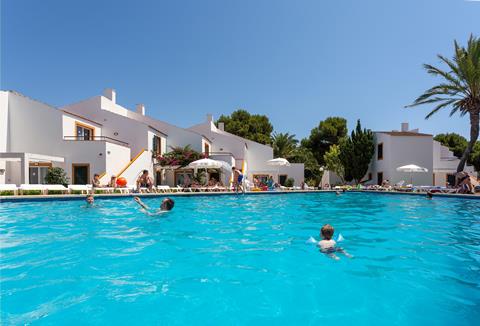 Ideale zonvakantie Menorca 🏝️ Aluasun Lago Park 8 Dagen  €357,-