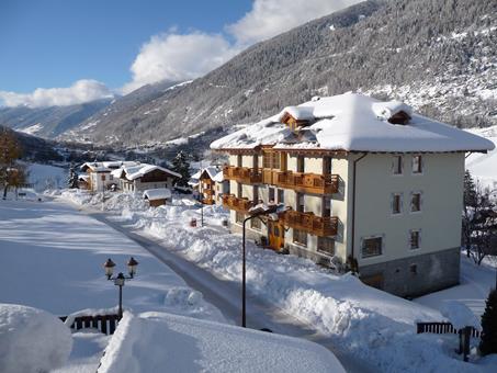 Wintersport Almazzago in Commezzadura (Trentino-Zuid-Tirol, Italië)