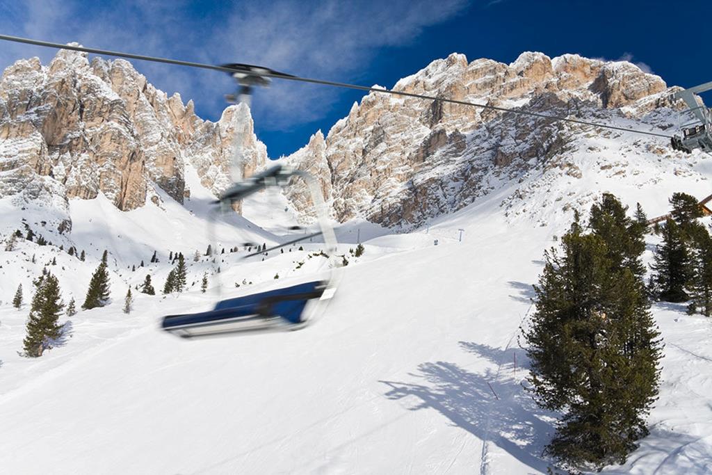 Sneeuwzeker 4* Civetta € 1206,- | 8 dagen logies