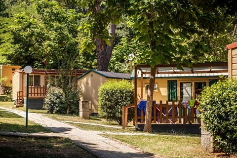 Hoogste korting autovakantie Lazio ⏩ I Pini Family Park Human Travel 8 Dagen  €93,-