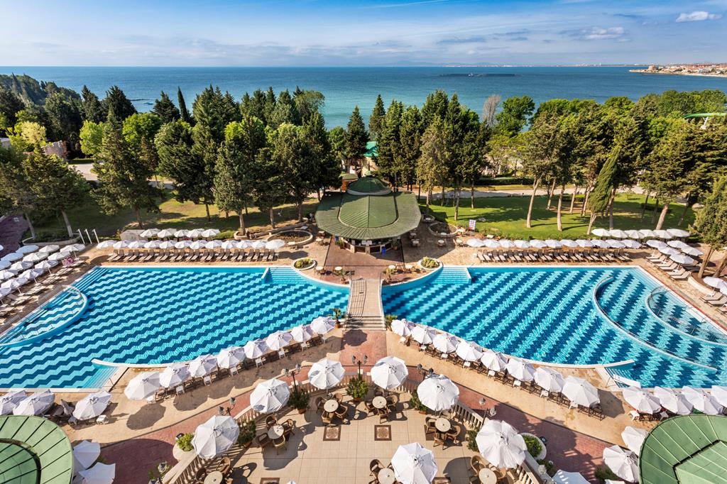Zon 5* all inclusive Burgas - Bulgarije € 833,- ▷ met de hele familie