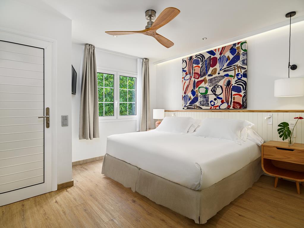 h10-white-suites-boutique
