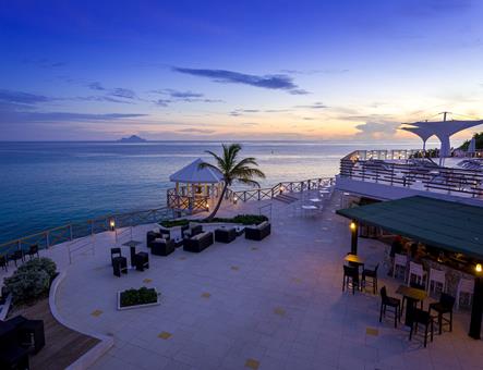 Goedkope vakantie Nederlands St Maarten 🏝️ Sonesta Maho Beach Resort & Spa