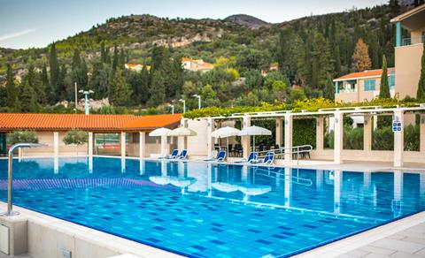 Roadtrip 5* Zuid Dalmatië - Kroatië € 404,- ❖ discotheek, fitness, zwembad, wellness, tennisbaan, sauna, speeltuin