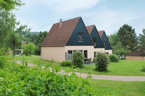 Bungalow 3* Eifel - Duitsland € 324,- | speeltuin, tennisbaan, hond is welkom, restaurant(s), zwembad
