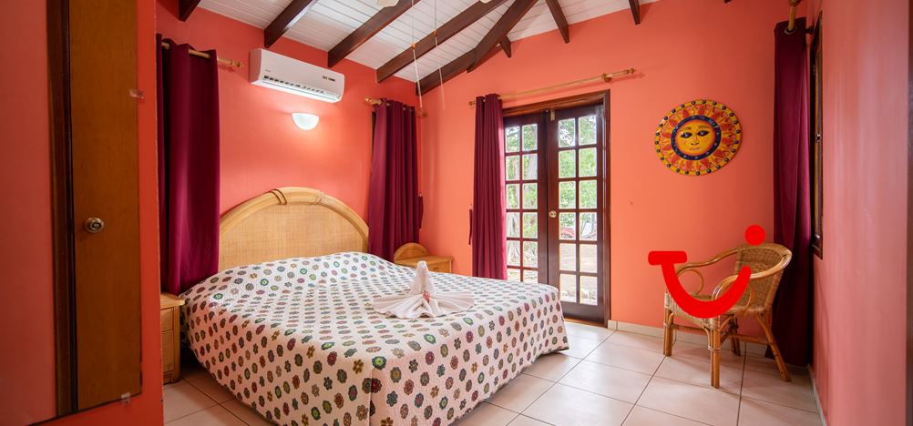 Captain Don's Habitat