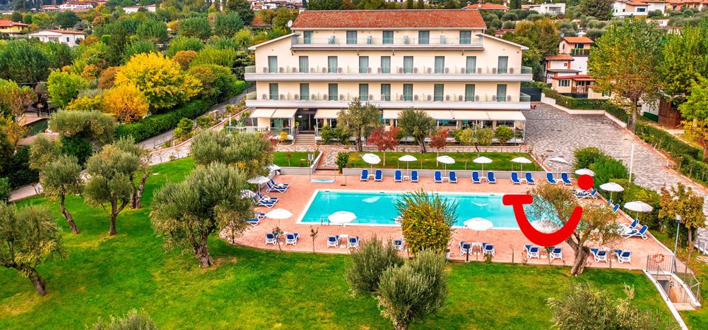 Front Lake Hotel Villa Paradiso Suite