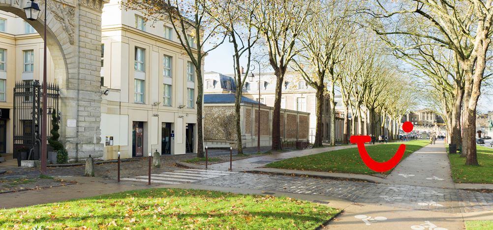 Le Louis Versailles