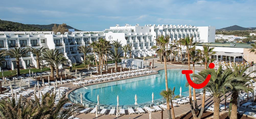 Grand Palladium White Island