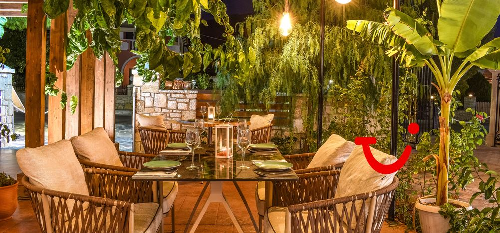 Aeolos Boutique Hotel & Suites