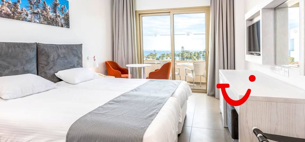 Nissiana Hotel and Bungalows