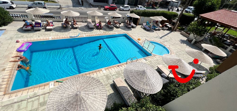 Golden Days Aparthotel