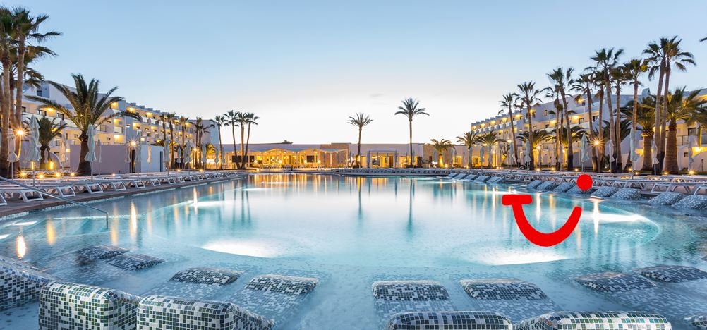 Grand Palladium White Island