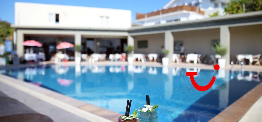 Hillside Studios & Apartments