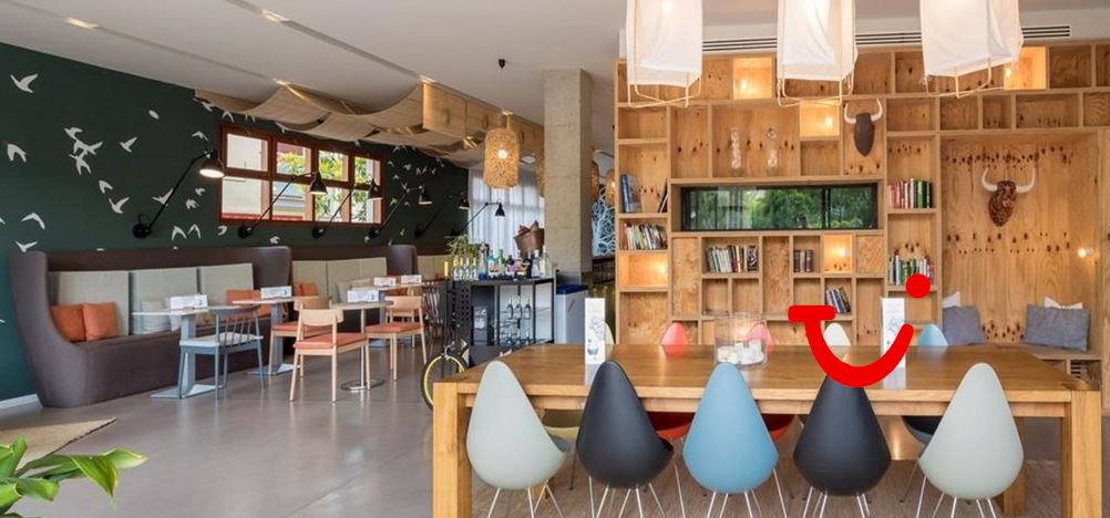 AQUA Hotel Bertran Park