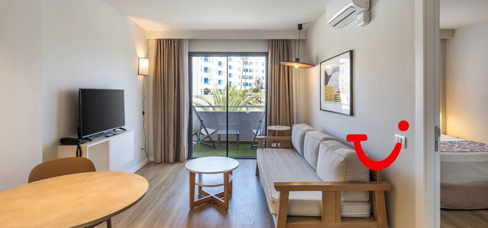 LIVVO Anamar Suites