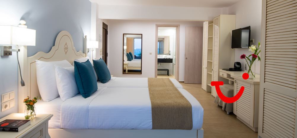 Alexander Beach Hotel & Village Resort