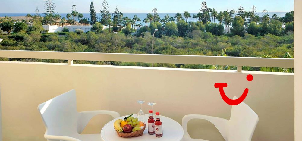 Nissiana Hotel and Bungalows