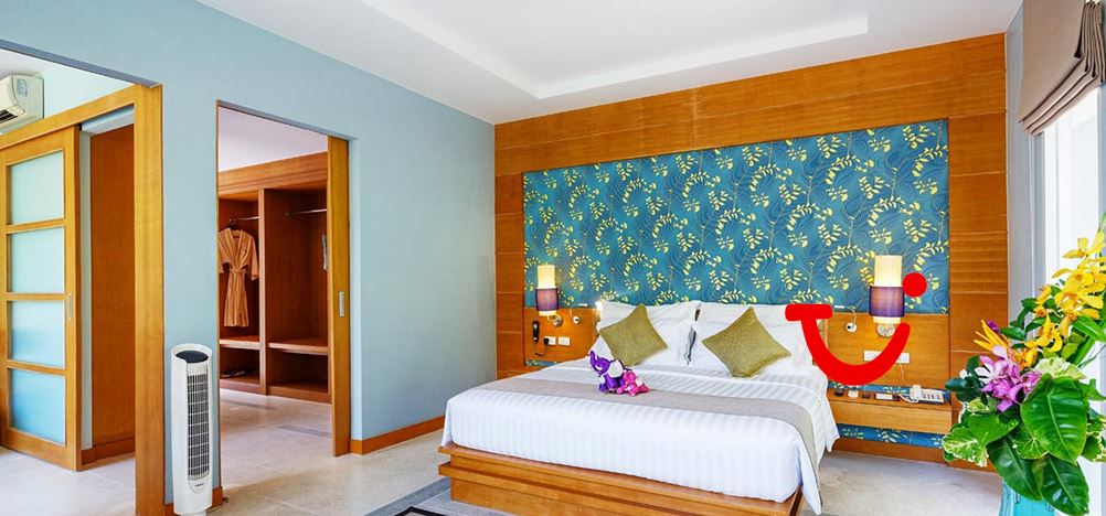Apsara Beachfront Resort & Villa