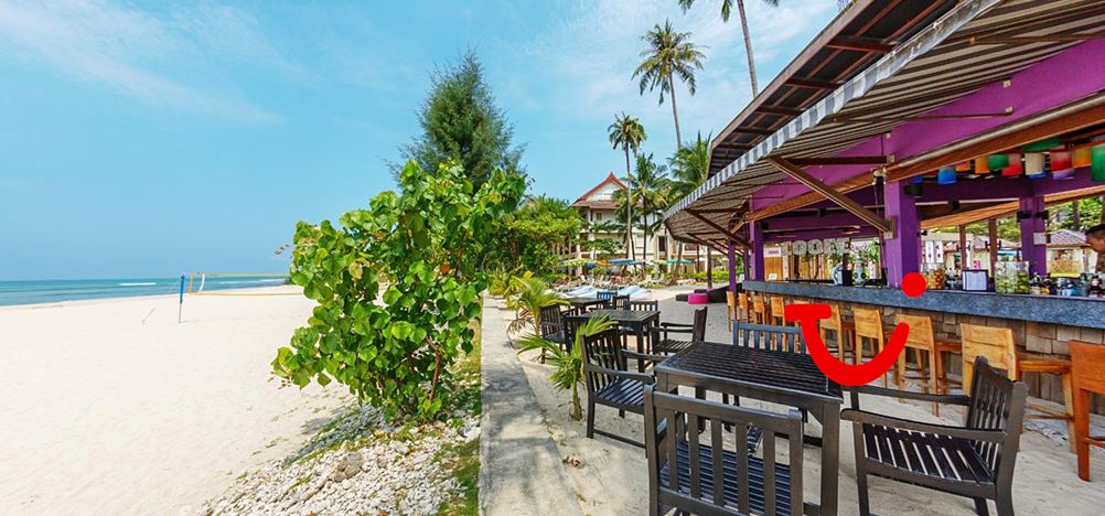 Apsara Beachfront Resort & Villa