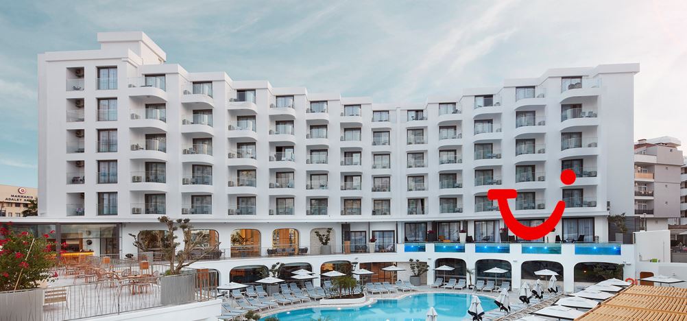 Lalila Blue Suites