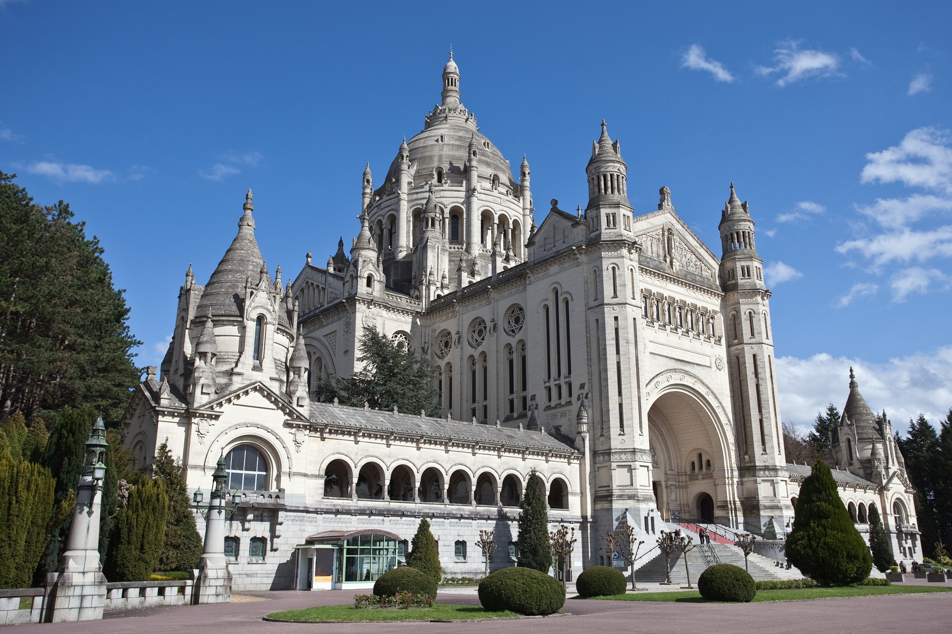 Vakantie Lisieux Voordelige vakantie voor cultuurliefhebbers TUI